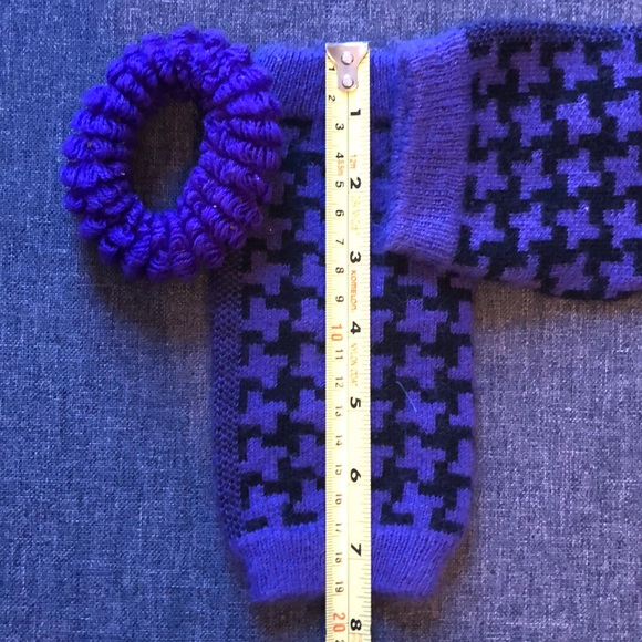 Purple Fingerless Gloves and Scrunchie - Picture 6 of 8